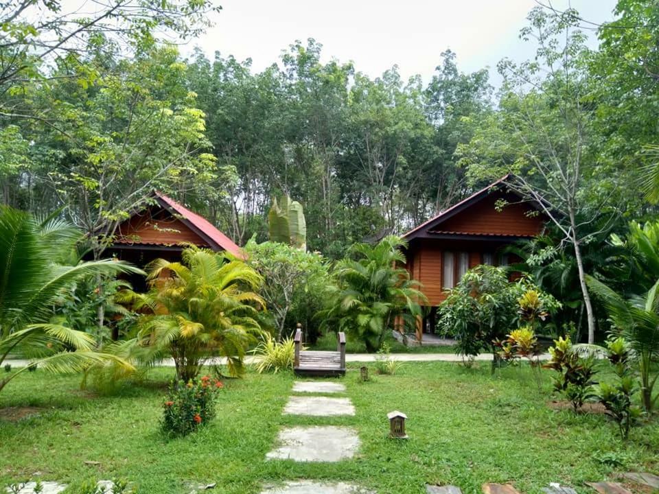 Najjamee Bungalows Ko Yao Noi Exteriör bild